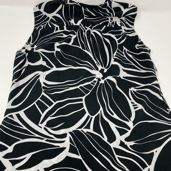 Women’s Banana Republic black and white pattern button down tank top Size XS - Picture 2 of 7